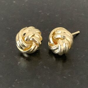 Petite Gold Tone Love Knot Studs – Polished, Lightweight, Minimalist Earrings